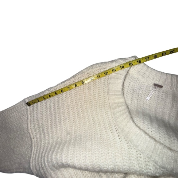 Free People Ivory Cable Knit Drop Shoulder Hi-Lo Oversized Pullover Sz X… - Picture 11 of 16